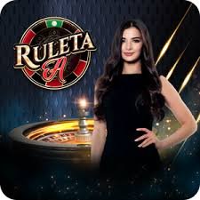 Meja kasino dengan chip, kartu, dan roda roulette